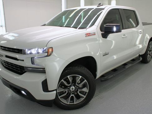 Used 2020 Chevrolet Silverado 1500 RST AWD/4WD image 2
