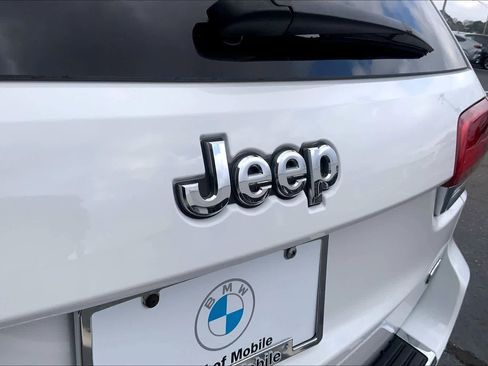 Used 2020 Jeep Grand Cherokee Overland image 31