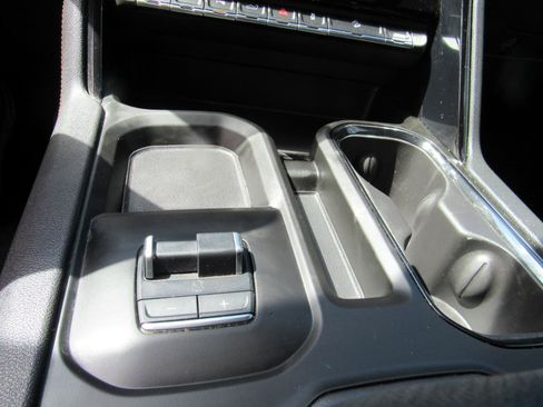 Used 2025 GMC Sierra 2500 AT4 AWD/4WD image 39