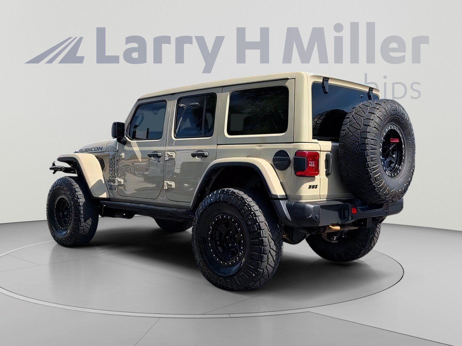 Used 2022 Jeep Wrangler Unlimited Rubicon w/ Trailer Tow Package AWD/4WD image 4