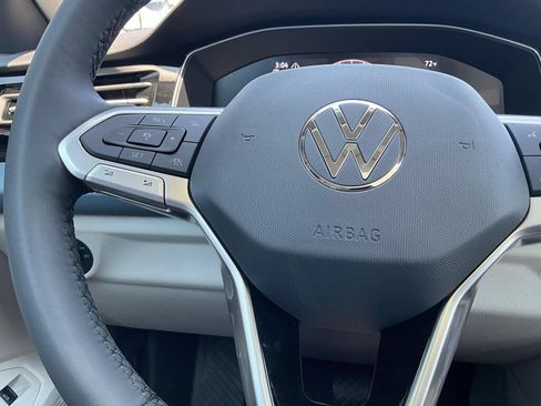 New 2026 Volkswagen Jetta SE FWD image 22