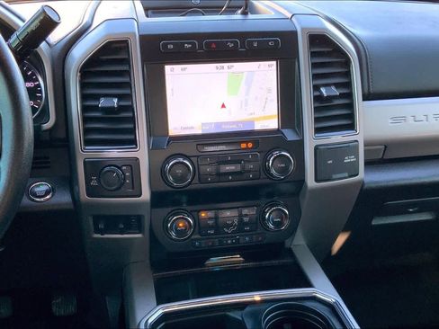 Certified 2020 Ford F350 Lariat w/ Lariat Ultimate Package image 6