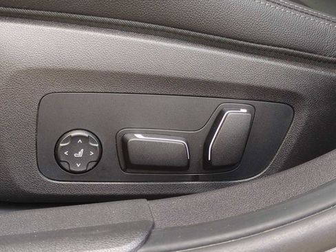 New 2025 BMW 330i xDrive 330i xDrive w/ Premium Package image 17