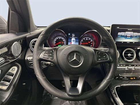 Used 2018 Mercedes-Benz GLC 300 4MATIC image 17