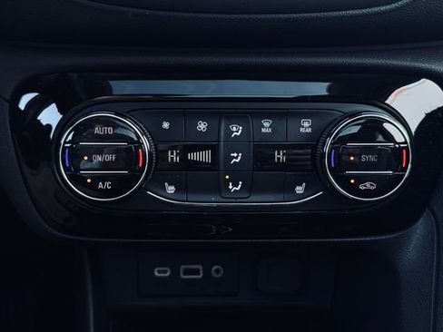 Used 2023 Buick Encore GX Essence w/ Experience Buick Package image 31