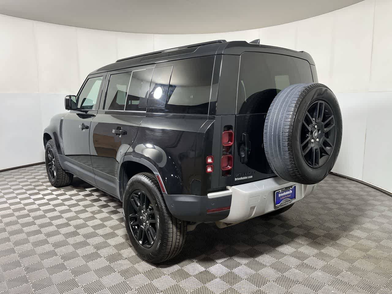 Used 2025 Land Rover Defender 110 S AWD/4WD image 6
