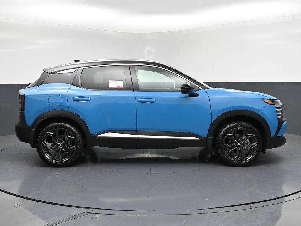 New 2026 Nissan Kicks SR AWD/4WD image 25
