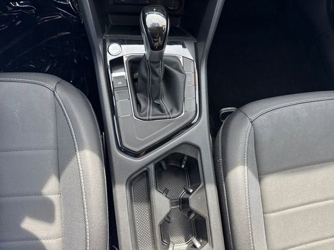 Used 2024 Volkswagen Taos SE image 21