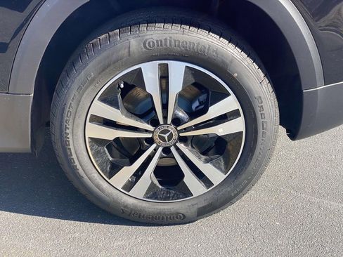 Certified 2025 Mercedes-Benz GLB 250 image 9