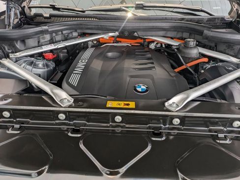 Used 2025 BMW X5 xDrive50e w/ M Sport Package image 29