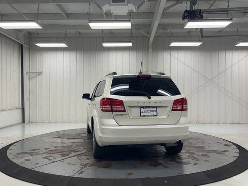 Used 2018 Dodge Journey SE w/ Connectivity Group FWD image 7