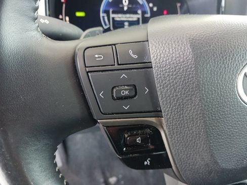 Used 2025 Toyota Camry SE FWD image 32