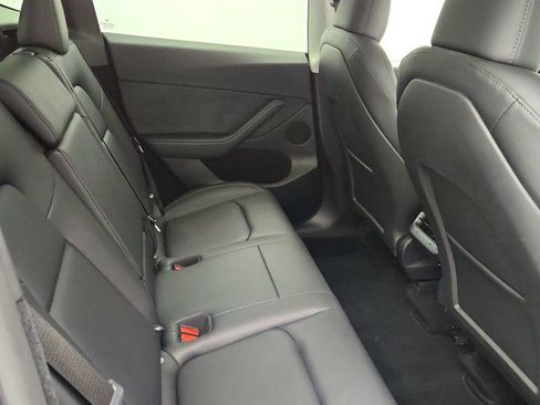 Used 2025 Tesla Model Y Long Range image 27