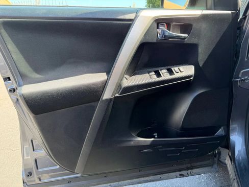 Used 2015 Toyota RAV4 XLE FWD image 25