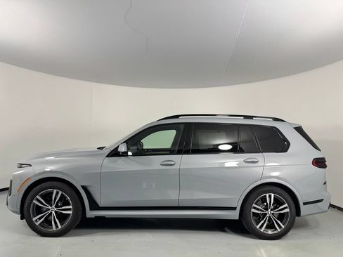 New 2027 BMW X7 xDrive40i w/ M Sport Package AWD/4WD image 4