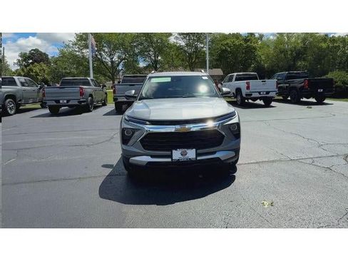 New 2026 Chevrolet TrailBlazer LT AWD/4WD image 3