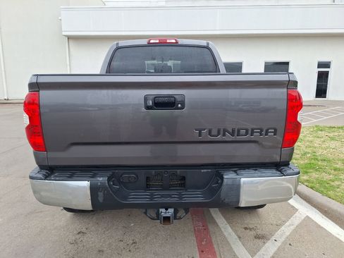 Used 2017 Toyota Tundra SR5 w/ SR5 Upgrade Package image 5