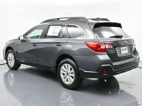 Used 2019 Subaru Outback 2.5i Premium image 5