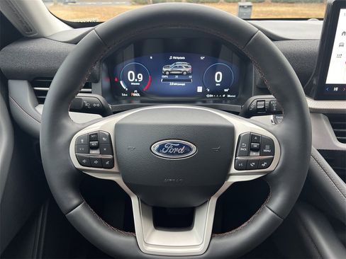 New 2026 Ford Explorer Active w/ Active Comfort Package image 9