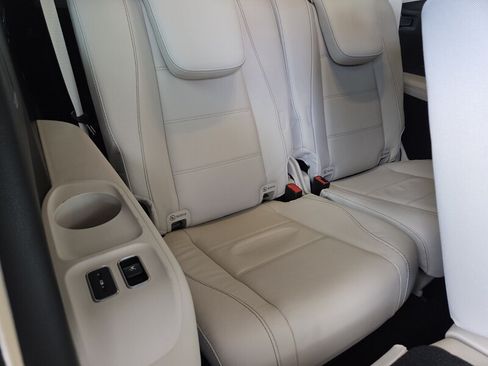 Certified 2021 Mercedes-Benz GLS 450 4MATIC image 19