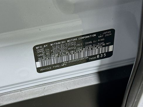 Used 2024 Mitsubishi Outlander SE image 12