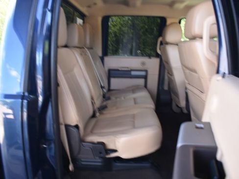 Used 2016 Ford F250 Lariat w/ Lariat Interior Package image 15