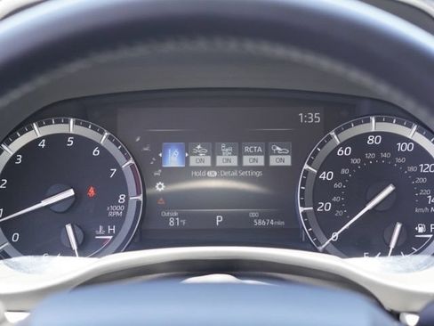 Used 2020 Toyota Highlander XLE FWD image 23