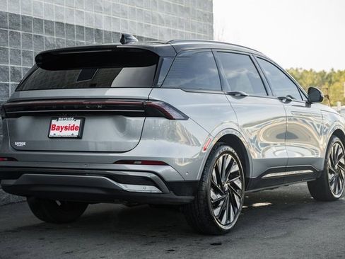 Used 2024 Lincoln Nautilus Reserve w/ Jet Appearance Package (87T) image 5