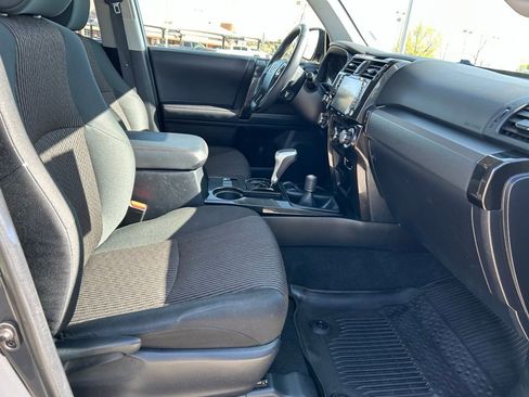 Used 2024 Toyota 4Runner TRD Off-Road image 31