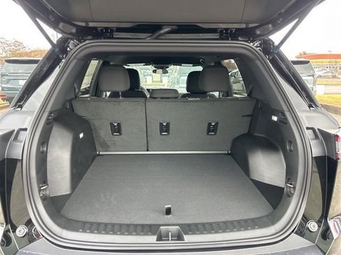 New 2026 Chevrolet Equinox LT w/ LPO, Floor Liner Package image 29