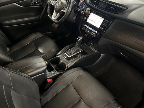 Used 2020 Nissan Rogue SL FWD image 18