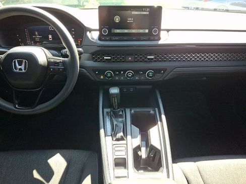 Used 2025 Honda Accord SE image 15