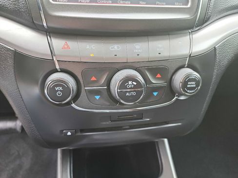 Used 2017 Dodge Journey Crossroad FWD image 23