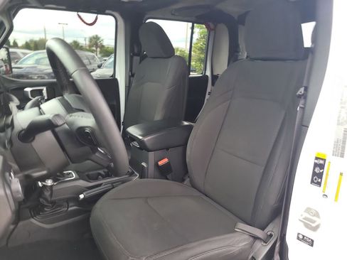 Certified 2023 Jeep Gladiator Sport AWD/4WD image 19