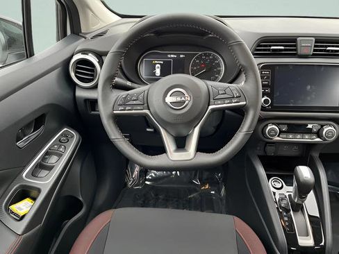 New 2025 Nissan Versa SR w/ Trunk Package FWD image 17