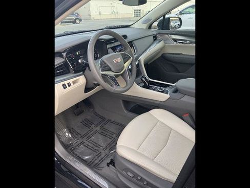 Certified 2022 Cadillac XT5 Premium Luxury image 12