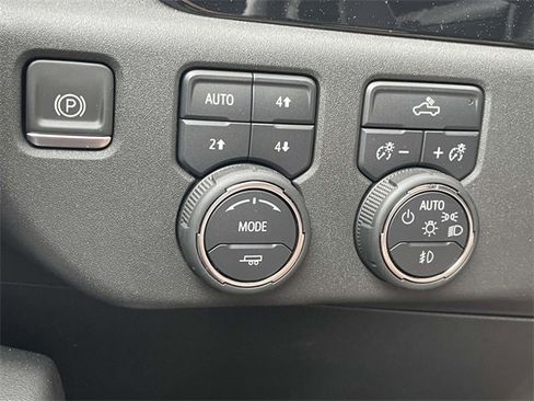 Used 2023 Chevrolet Silverado 1500 RST image 26