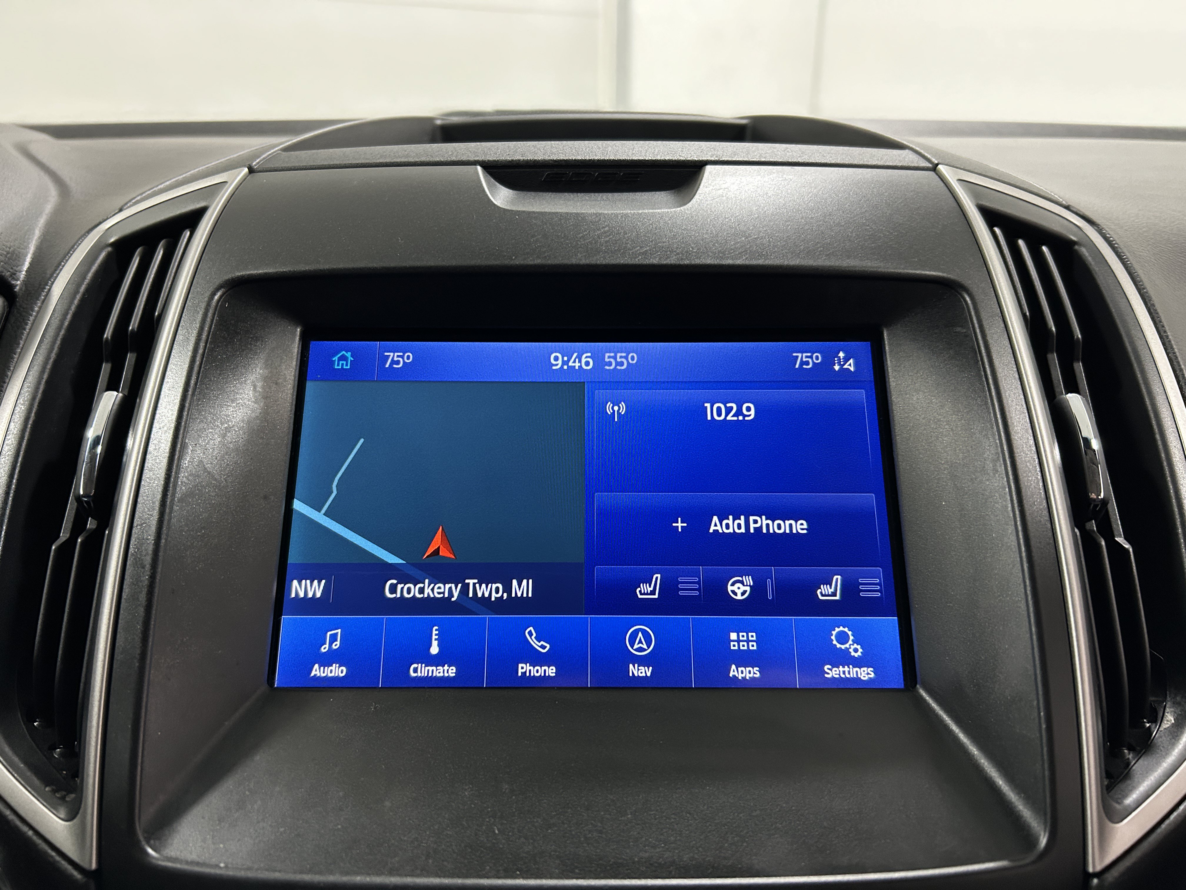 Used 2020 Ford Edge SEL w/ Convenience Package AWD/4WD image 5