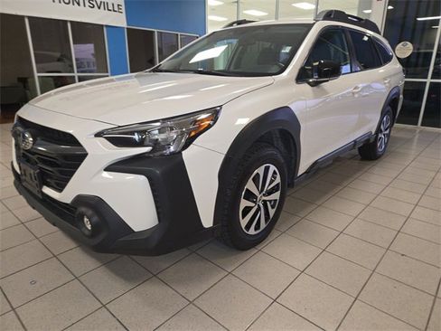 Used 2024 Subaru Outback Premium image 4