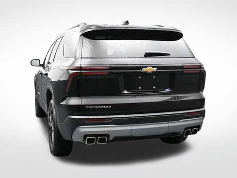 Certified 2025 Chevrolet Traverse LT w/ Sun and Wheel Package image 4