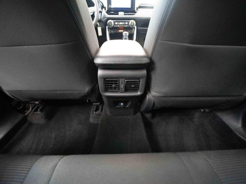 Used 2023 Toyota RAV4 LE AWD/4WD image 22