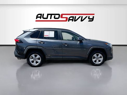 Used 2019 Toyota RAV4 XLE w/ All Weather Liner Package AWD/4WD image 8