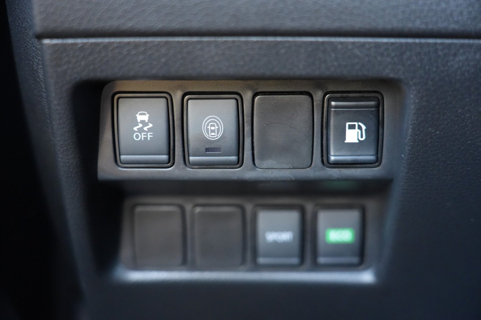 Used 2019 Nissan Rogue S FWD image 16