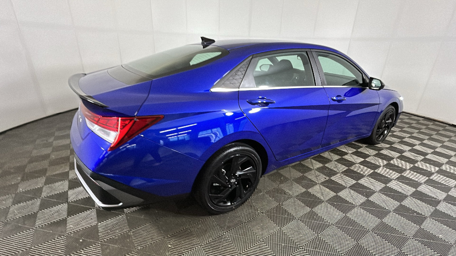 Used 2026 Hyundai Elantra SEL Sport Premium FWD image 3