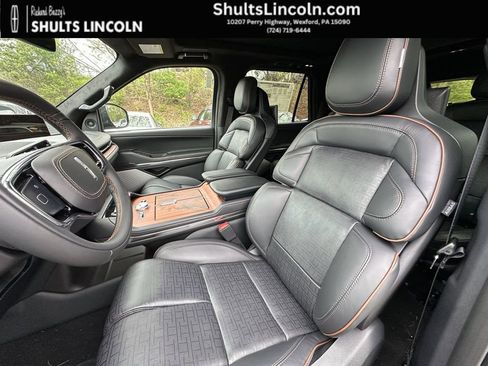 New 2025 Lincoln Navigator Black Label AWD/4WD image 18