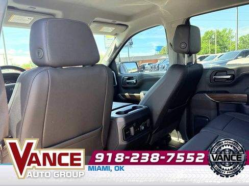 Used 2020 Chevrolet Silverado 1500 RST w/ Texas Edition AWD/4WD image 16