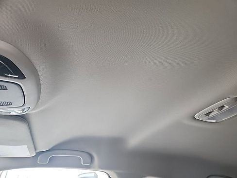 Used 2025 Subaru Outback Premium image 16