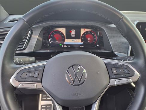 Used 2024 Volkswagen Atlas Cross Sport SEL Premium R-Line image 27