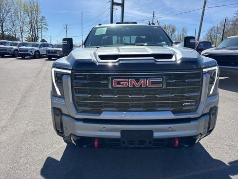 Used 2024 GMC Sierra 3500 AT4 w/ AT4 Premium Plus Package image 8