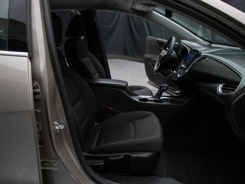 Used 2023 Chevrolet Malibu LT image 16